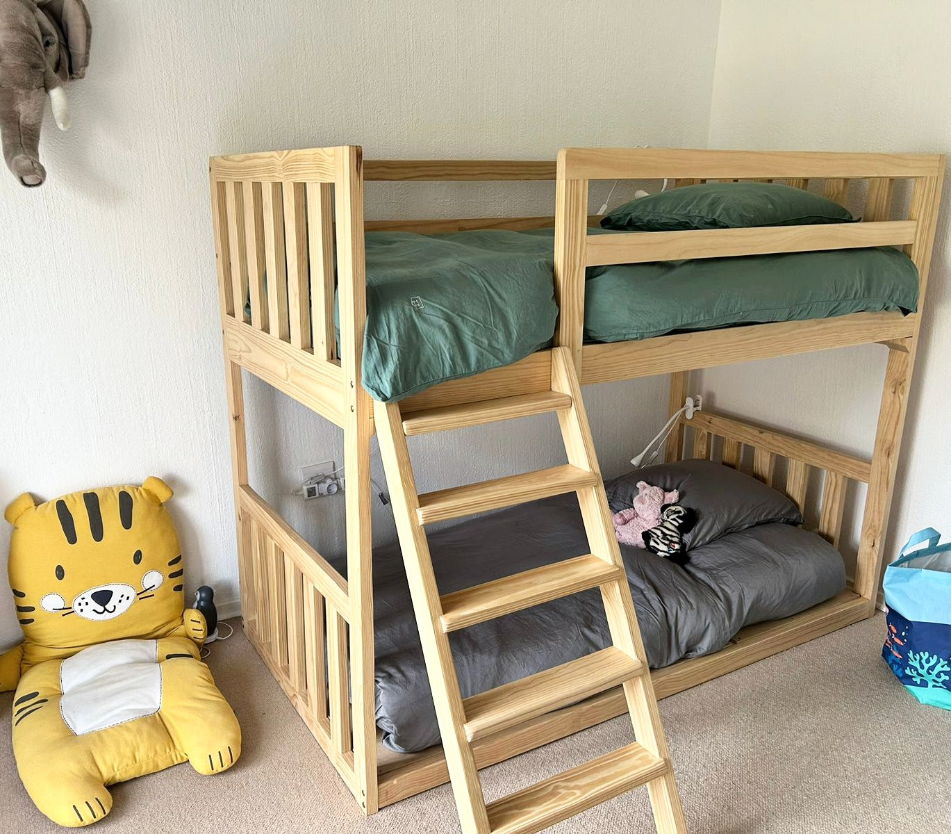 Charlie deals bunk bed