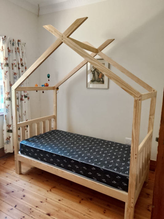 Criss Cross House Bed