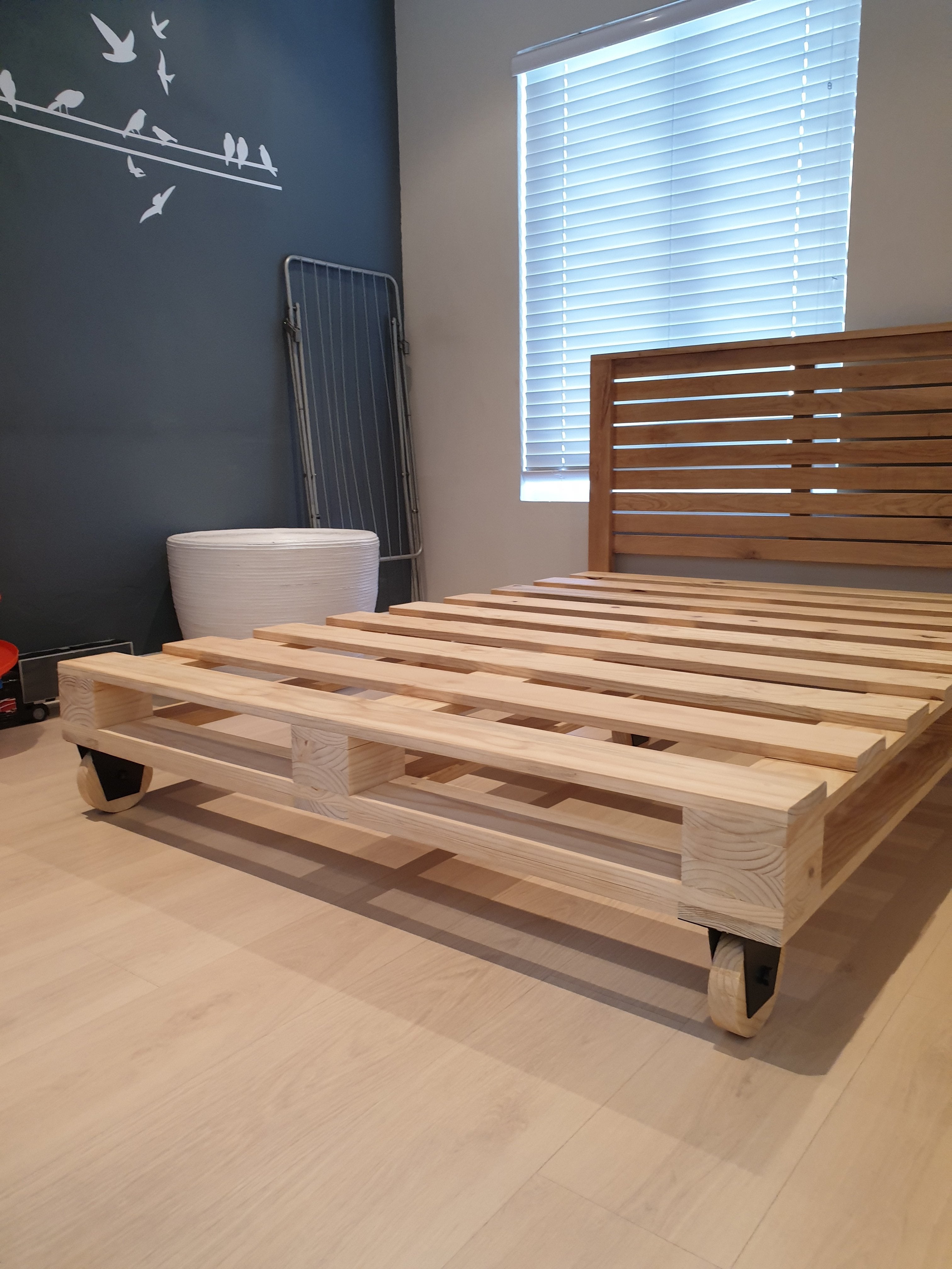 Pallet beds deals for kids